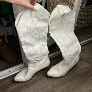 White cowgirl boots